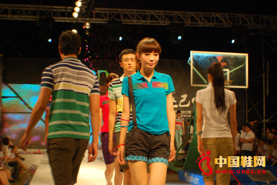 阿迪王舉行“越己聚勝”新品發(fā)布會(huì)