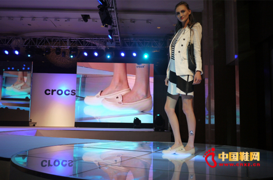 CROCS問鼎五大鞋企盈利增長最高