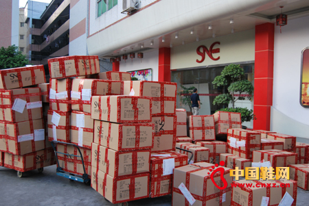 �����Ј��}�����}���ˆT��æҲҪholdס