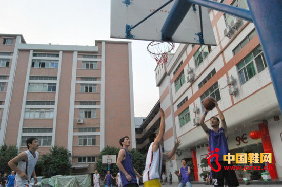 意可鞋業攜手維好鞋廠舉辦友誼籃球賽
