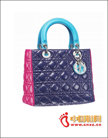 ��Lady Dior�����ϊWDior2012�紺�ȼ�ϵ�а���