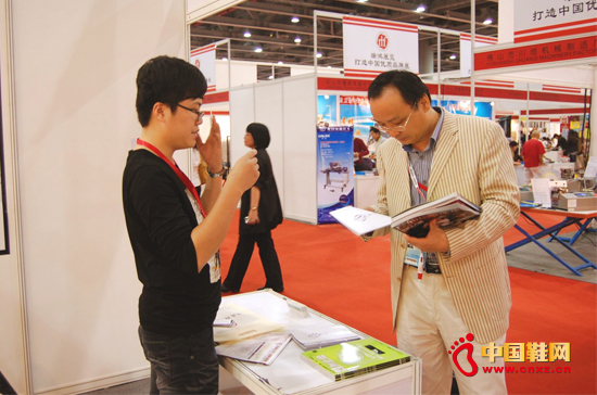 �Ї�Ь�W����2011�＾�V�݇��HЬչ