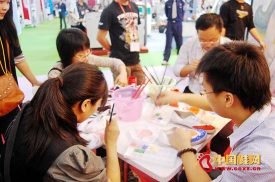 香港設計精品亮相第十四屆東莞鞋展