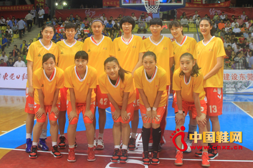 鞋企WCBA新裝揭幕 給力女子運動市場