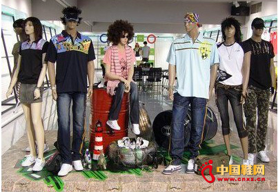 ��Ь����BAGE�˸猢���e�r���M�е���