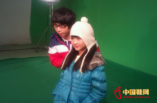 林妙可與劉楠拍攝永高人廣告