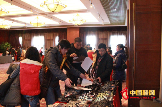 發布會展示旗下6個品牌300多款產品