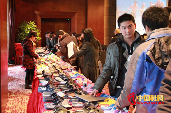 新品受到與會人員的一致好評和認可