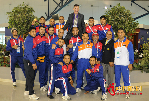 身穿匹克裝備的伊拉克代表團(tuán)