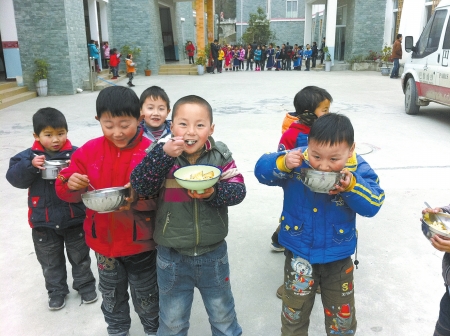 北川兩所小學的360名學生將接受“愛心午餐”資助