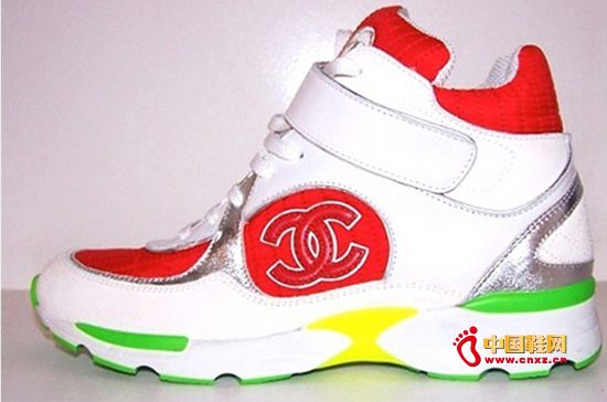 香奈兒(Chanel)2012年春夏款籃球鞋