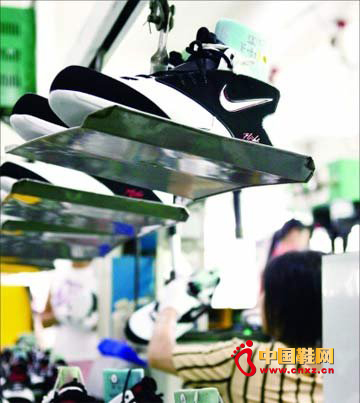 Nike Ʒ�ƌ���ӡ�Ṥ��֧��1���f����ӕr�M