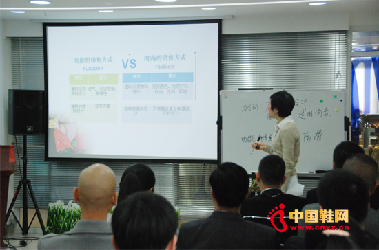 雅迪2012夏季新品發布會圓滿落幕(3)