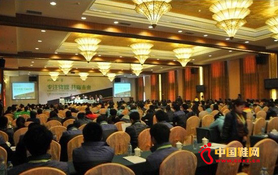 八哥“專注終端 共贏未來”營銷峰會現場