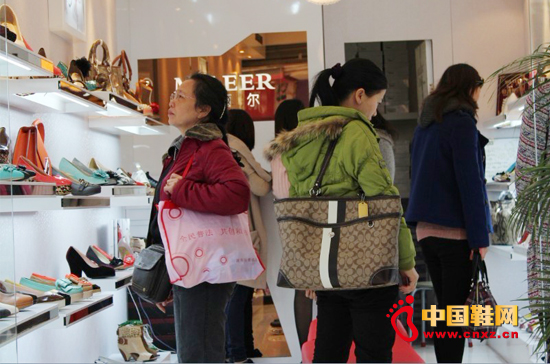 ������ŮЬ�ۿ۵�(4)