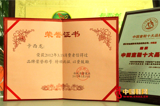 �������@