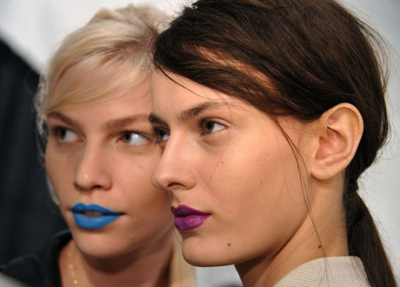 ����ɫ 2012�~�s�r(sh��)�b�܊y��څ��(sh��)