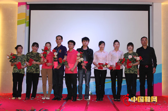 ����T��(1)