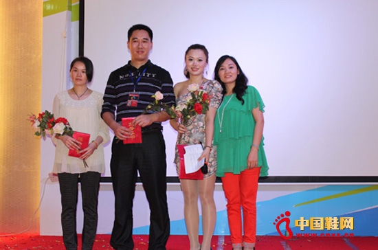 ����T��(2)