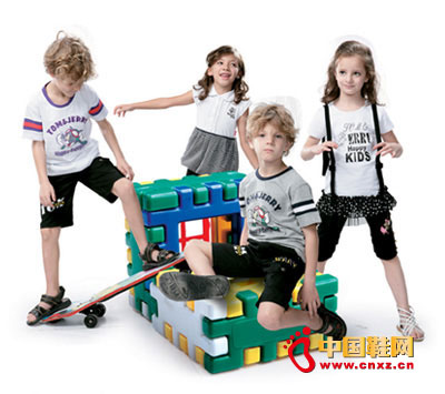 運動品牌涉足童裝