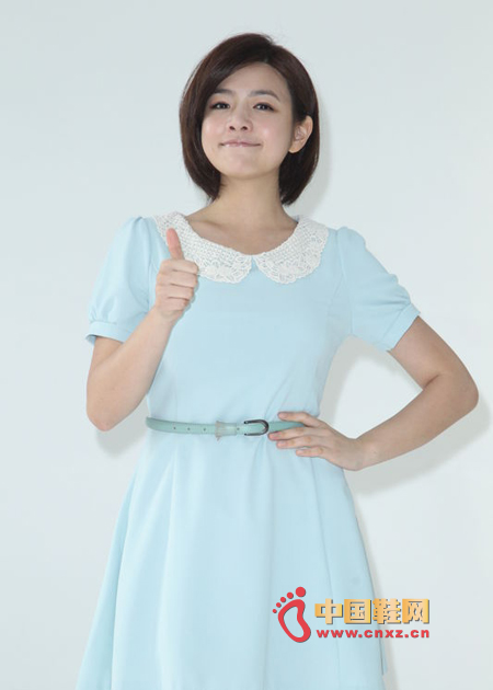 ���ϣ���fС���� �{ɫ���b��߸�Ь�����η�����ʹ