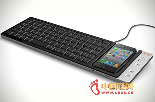 Omnio�Ƴ�WOW-Keys��������IPHONE��TOUCH��Ȼһ�w���I�P(p��n)