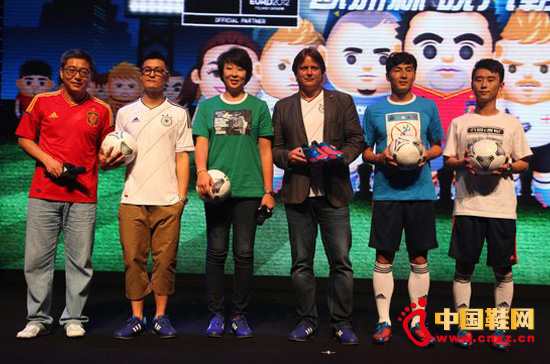 925公司啟動儀式大合影