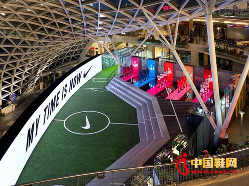 耐克在華沙開設(shè)互動體驗