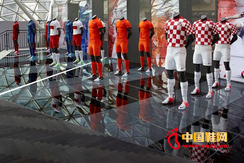 耐克在華沙開設(shè)互動體驗