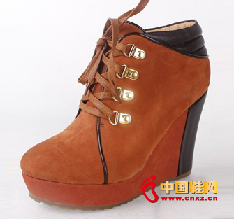 2012年秋冬圣恩熙女鞋流行趨勢分析6