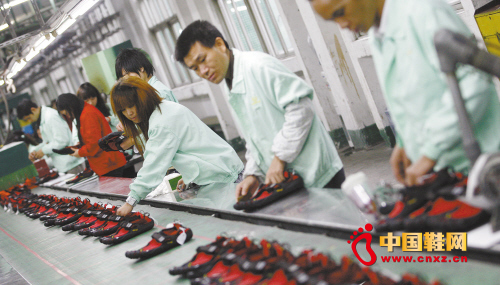 東莞鞋業冰火兩重天