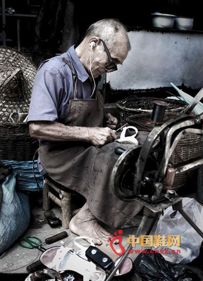 ��Ь����r(sh��)�� ������8000Ԫ