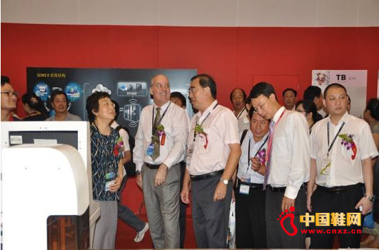 2012第13屆中國(青島)國際皮革、鞋機、鞋材展覽會4