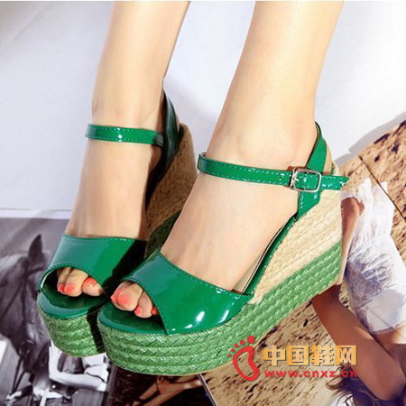 �߸��_�R��ˮ�_��Ь