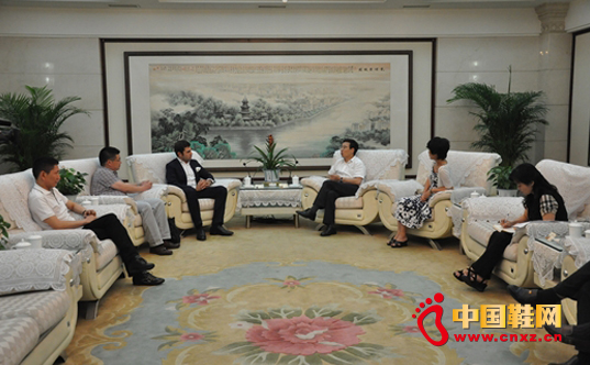 中國女鞋之都匯金廣場名品城亮相2