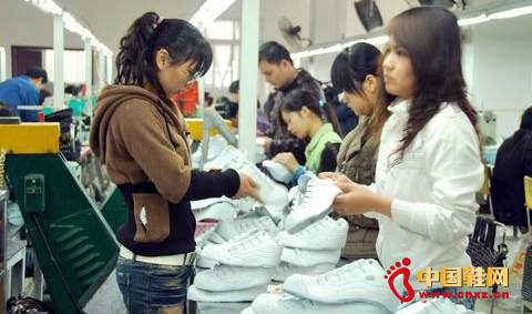 六大體育品牌發布半年報 僅一家凈利微增