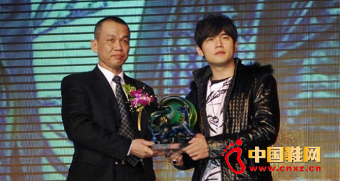 德爾惠“路由我創(chuàng)”與周杰倫一起“逃離密室”