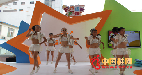 361��ͯ�b���옷���L��һ�ȡ�·�ݻ��