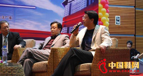 鞋服行業(yè):虛擬經(jīng)濟(jì)博弈實(shí)體經(jīng)濟(jì)