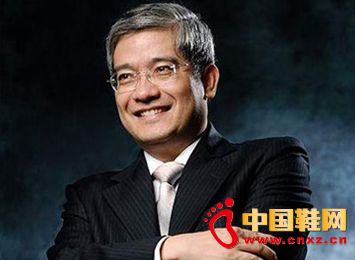 郎咸平專家解惑:李寧比耐克輸在哪?