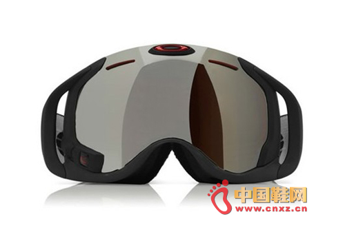 Oakley�Ƴ�Airwave Goggle�๦���@ʾ��