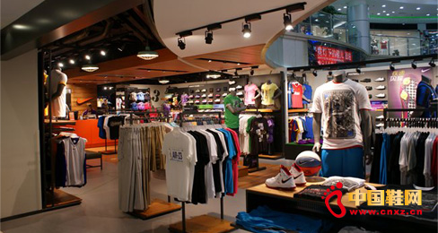 關店與開店同步 運動品牌積極“減肥”