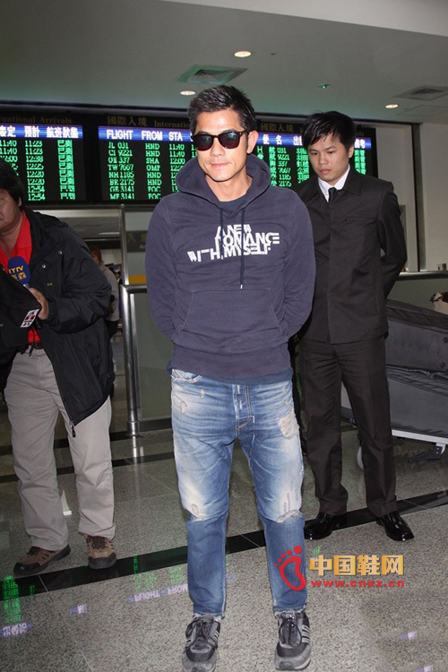 ���������eЬ���b����_(t��i) ��Մ���¿첽�x��(ch��ng)