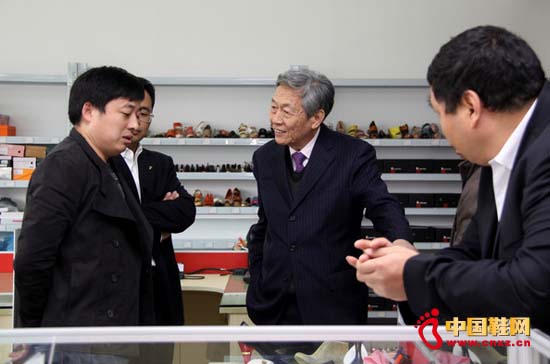 中國質量協會顧問郎志正教授蒞臨意爾康開展講座 2