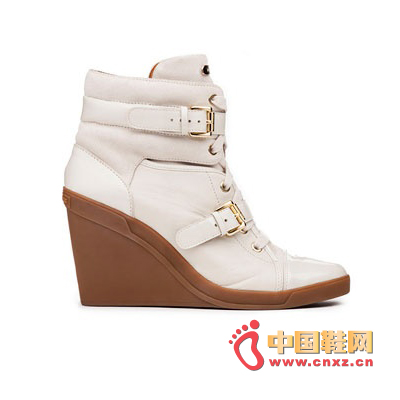 Michael Kors �Ƴ�2013�ȼ�ϵ���\��Ь