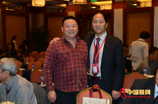 貝影項目帶頭人與雅戈爾董事長李如剛先生合影