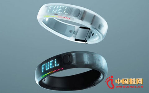 �Ϳ�Nike�_չӋ�����M���g���� Nike+Accelerator�Ŀ