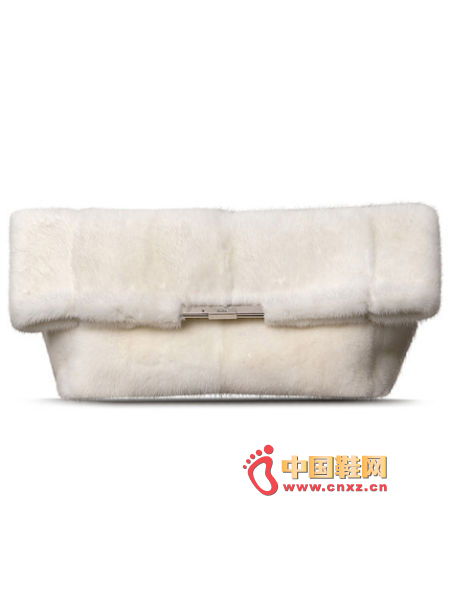 C��line Ƥ�����ð� $7,800