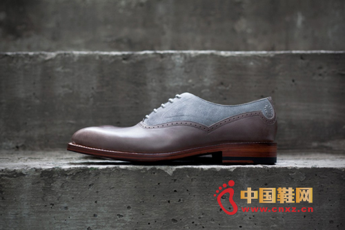 Oliver Sweeney ����2013����Ь��