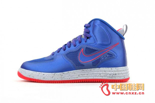 �Ϳ��Ƴ�2013����Lunar Force 1 HighЬ��
